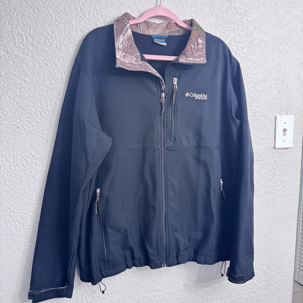 Columbia PFG Men’s XL Softshell Jacket Black Realtree Camo - Picture 3 of 8